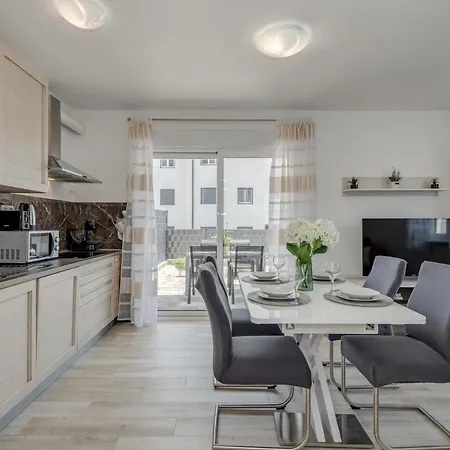 Apartmán Deluxe With Private Garden,