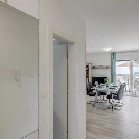 Deluxe With Private Garden, * Trogir