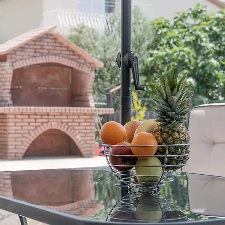 Deluxe With Private Garden, *