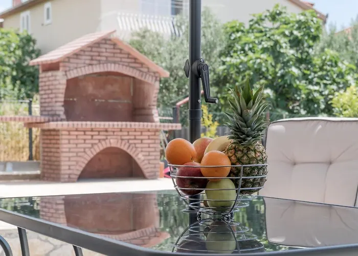 Deluxe With Private Garden, *